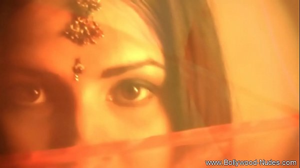 Parfois, elle aime se déshabiller