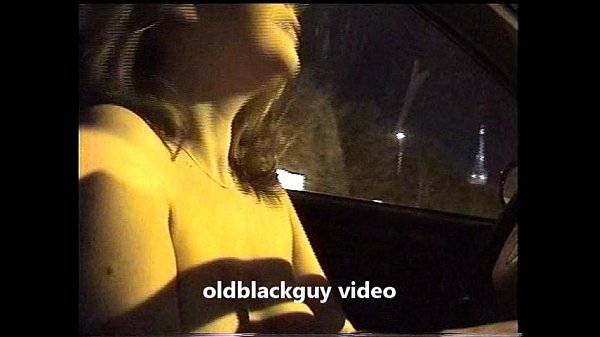 oldblackguy đưa Debbie khỏa thân ở nơi công cộng