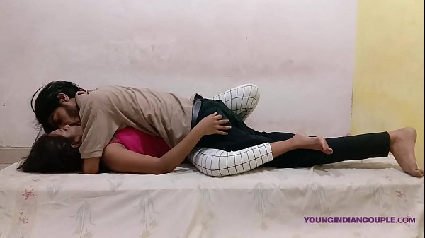 भारतीय बड़े स्तन वाली किशोरी सारिका हॉट सेक्स