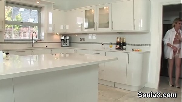 Unfaithful british mature gill ellis shows off her giant melons