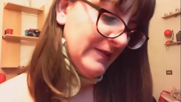 Carlo è un gran segaiolo e adoro vederlo masturbarsi, vuoi provare?