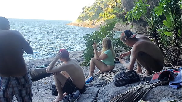 Actores captados en la playa nudista!!! Paty Bumbum - Melissa Alecxander - Alex Lima - Taissa Winkler - Russo Porn - Bruxo Fire