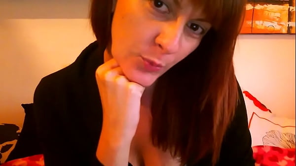 Enormi penetrazioni anali per la tua sorellastra italiana affamata di cazzo