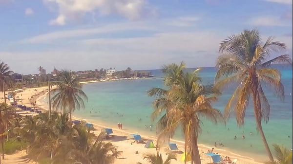 गहरा गुदा... मेरे पति का दोस्त मुझे सैर पर ले जाता है और मुझे उसके लिए बिल्ली और गांड का भुगतान करना पड़ता है