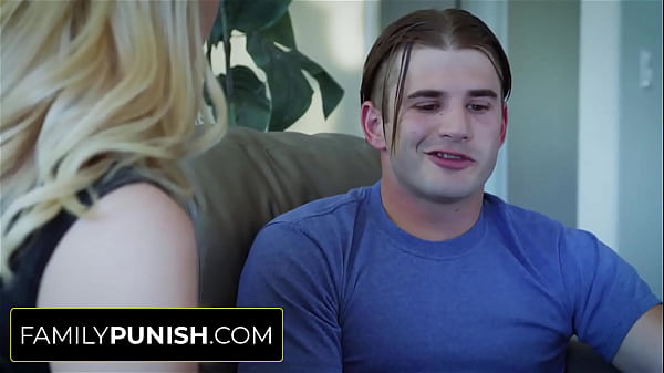 Milf e figliastro infrangono le leggi sulla famiglia | Aaliyah Love, Nathan Bronson