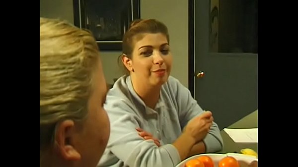 Darkhaired floozie Kathy tells her workmate details about her first dating with huy with whom she got aquinted in Tumblr