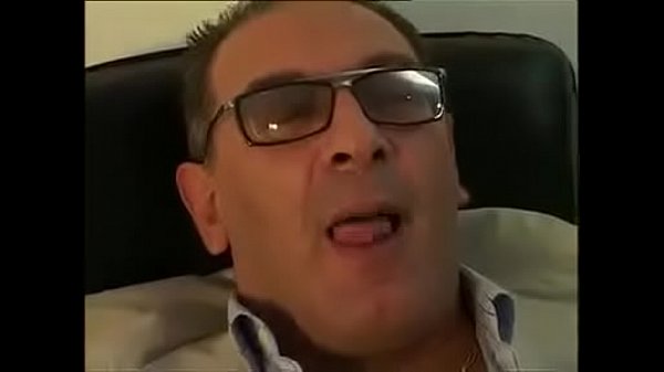 Roberto Malone hot secretary