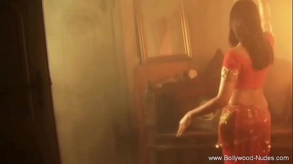 La danza del vientre sexy se mueve tan erótica