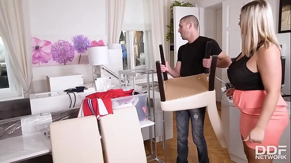 Uno studente invia questo video al suo insegnante di matematica e finisce per perdere il lavoro e il matrimonio. (Paty Butt)