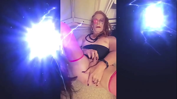 Lets Go In The Laundry To Fuck &lt_^) Madaleine Onn (^&gt_