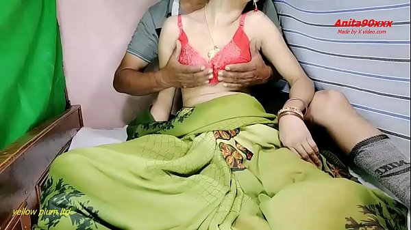 India caliente sexy bhabi ki chut ki peyas bujhae X pati ne Indian sex video