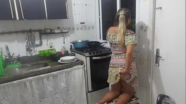 Who wants to eat my oxtail? I'm going to choose a lucky fan to screw me (Paty Bumbum)