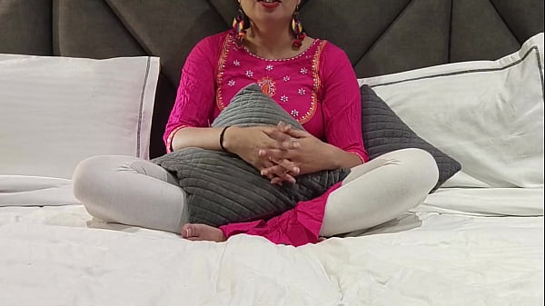 A meia-irmã casada trai o marido e é fodida pelo meio-irmão adolescente