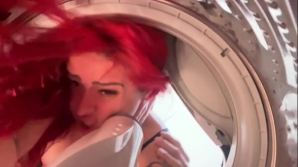 È rimasto bloccato nella lavatrice e mi sono goduto ogni secondo prima di tirarlo fuori.