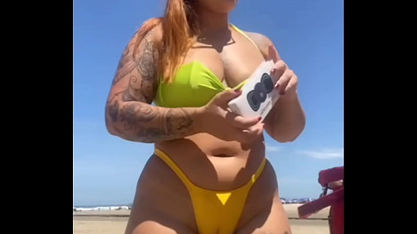 Hoje eu t&ocirc_ afim de mamar v&aacute_rios na praia