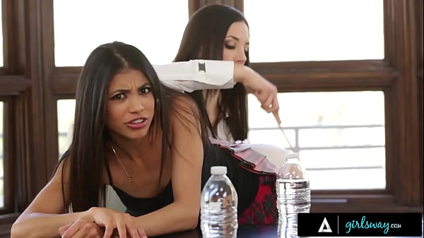 GIRLSWAY – Gestapelte Lehrerin Jelena Jensen DISZIPLINEN Squirting Petite Veronica Rodriguez – TEIL 1&amp_2