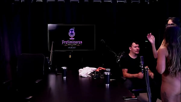 A vadia achou que era uma colab de putaria, teve a hist&oacute_ria com um cantor, deram conselho para as pessoas, e os fetiches... - Casal Kaliente (WATCH ON: SHEER/RED)