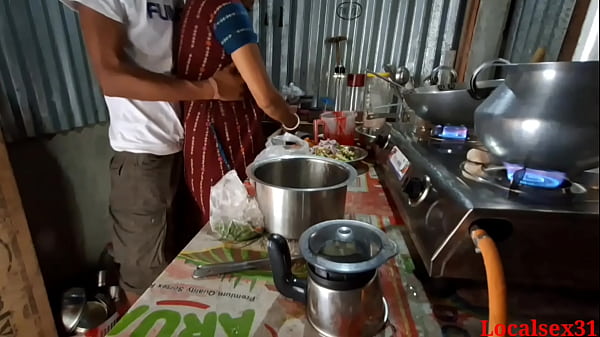 Incrível doce Adolescente brinca