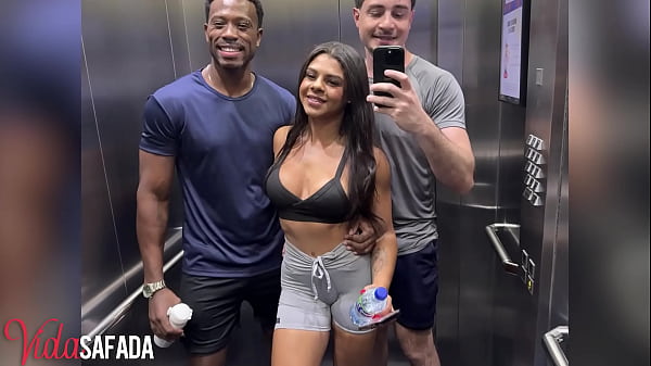 Our new personal trainer is very attentive. He gave a lesson on how to fuck his wife after training.