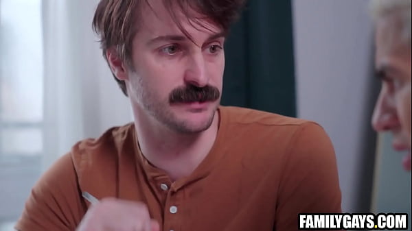 Padrastro enseñando francés a su hijastro | Ángel Santana & amp_ Seb Leblan