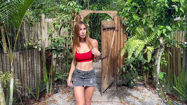 Divorced neighbor came for a towel and received unprotected suckling