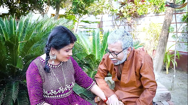 DADAJI ROUGH HARDCORE SCOPATA CON LA RAGAZZA VERGINE QUANDO ERA SOLA FILM COMPLETO