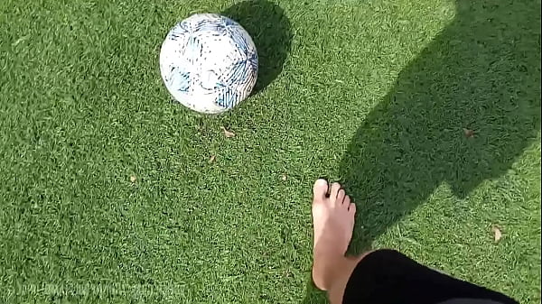 Adorazione del pov a piedi GIOCANDO A PIEDI NUDI