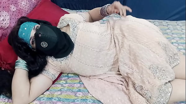 Desi Hindi Triple X con Bhabhi. Charla sucia, follada anal con gran culo, Chudai impresionante, sexo anal sin condón