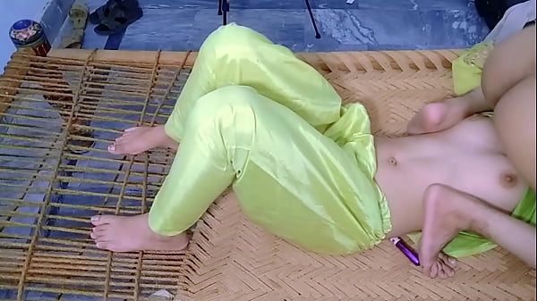 Intimità di coppia indiana adulta &ndash_ 18 adulti consenzienti Fantasia in camera da letto del partner &ndash_ Gioco di ruolo