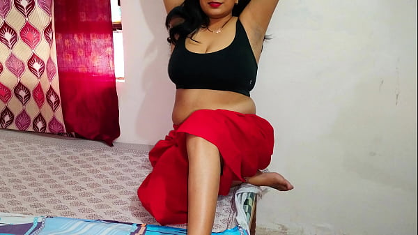 Schwager fickt Schwiegertochter heimlich in Doggystellung auf dem Bett (Hindi-Dirty-Talk)