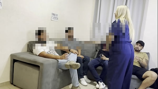 GANGBANG NO BANCO DE ESPERMA