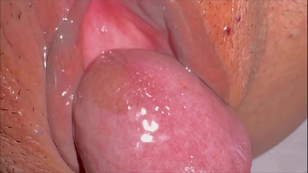 Amateur Pink Pussy: 338 Tage nach dem Verlust ihrer Jungfräulichkeit.