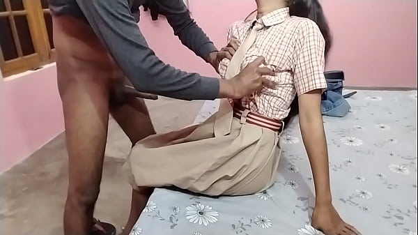 印度可爱的德西村女大学生来到我家和大鸡巴他妈的