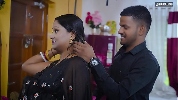 Desi Indian StarSudipa Bhabhi seduce il suo Devar quando suo marito non è a casa (audio hindi)