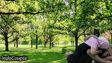 Indo Bokep Vera coppia Sesso all'aperto. Affare di una coppia musulmana nel parco pubblico