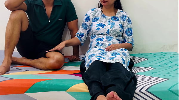 Meine Stiefmutter schenkt mir einen Fick im Badezimmer. Ich weigerte mich, mit kaltem Wasser zu baden