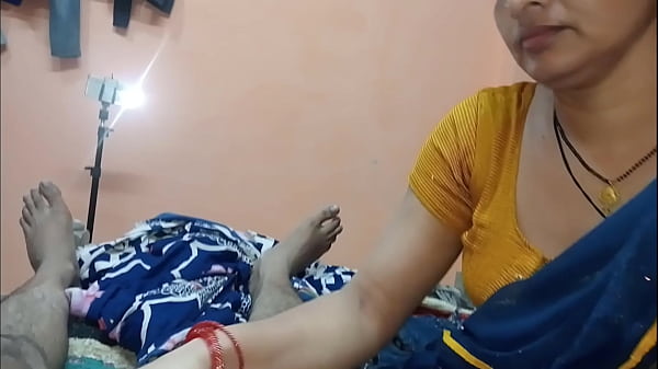 India chica caliente culo rebotando en la polla de su hermanastro, video de sexo duro