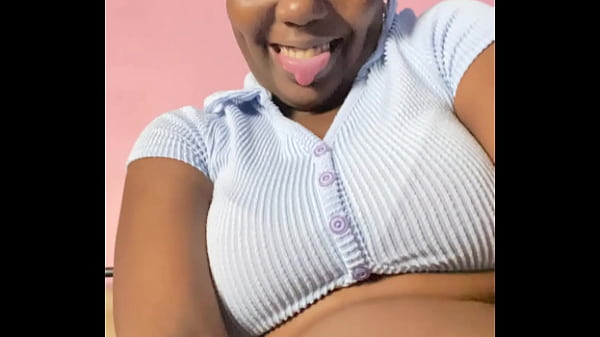 guardami, Queef, mentre faccio scoreggiare la mia bella figa cremosa