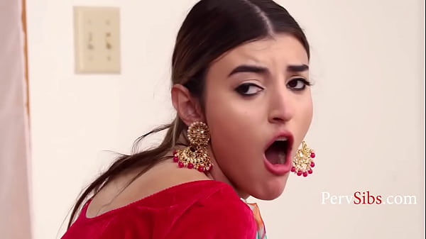 Indischer Teenager führt Video auf