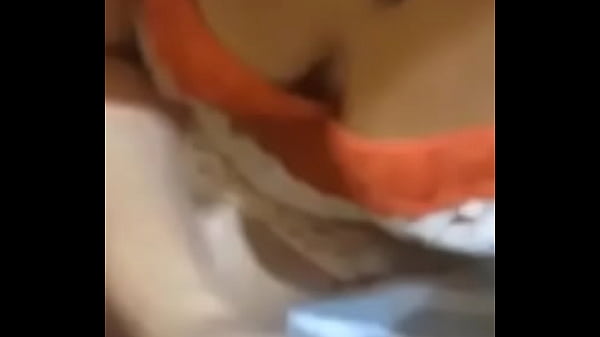 Punheta de humilhação só para o corno ouvir e se degradar ainda mais