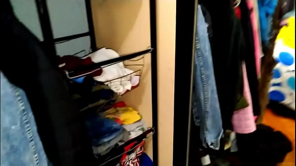 NOVINHO SAFADO GRAVA SEUS VIZINHOS PELA JANELA