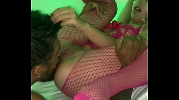 Hermosas modelos adolescentes exóticas