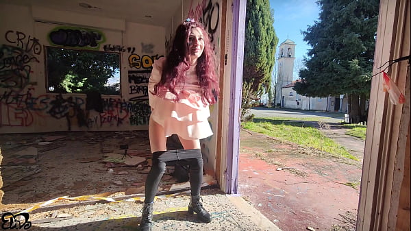 PornVLOG - Italian amateur doggy style in abandoned location