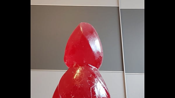 Karlheinz bekommt 2 dicke Plugs anal eingef&uuml_hrt