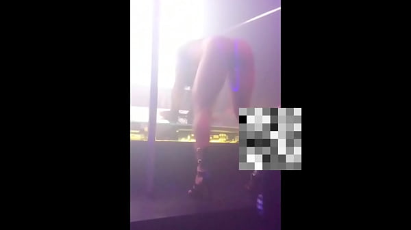 LENEV8 HA CAUSATO A CASA DI SWING SI È TOLTO I VESTITI E SCOPATO NELLE CABINE CON UNO SCONOSCIUTO ADdosso COME PIACE AL Naughty