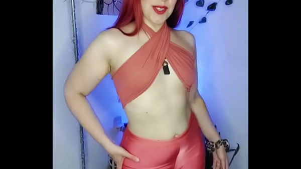 BELLY BUTTON fetish with the GYM trainer!