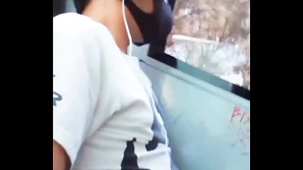 Young man masturbates in the truck heading to four ways CDMX