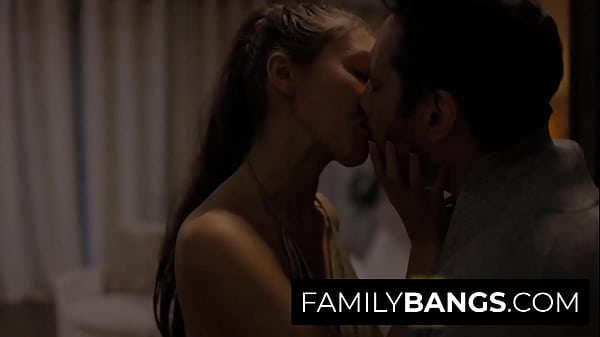 FamilyBangs.com ⭐ पूर्णता वाली किशोर अपने साहसी सौतेले पिता, माया वुल्फ, टॉमी के लिए इच्छाएं रखती हैं