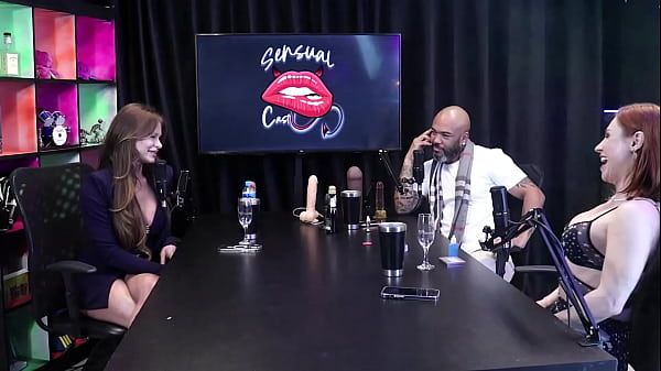 Und sie mag einen ungezogenen Mann, und sie möchte eine erotische Geschichte schreiben – Tati Weg