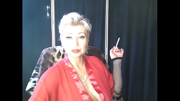 Russischer MILF-Pornostar AimeeParadise – Die ersten schüchternen Schritte der zukünftigen Superschlampe ...)) (Teil 3)